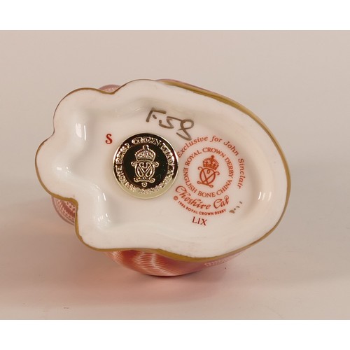 771 - Royal Crown Derby, Cheshire Cat paperweight. Gold stopper with certificate.