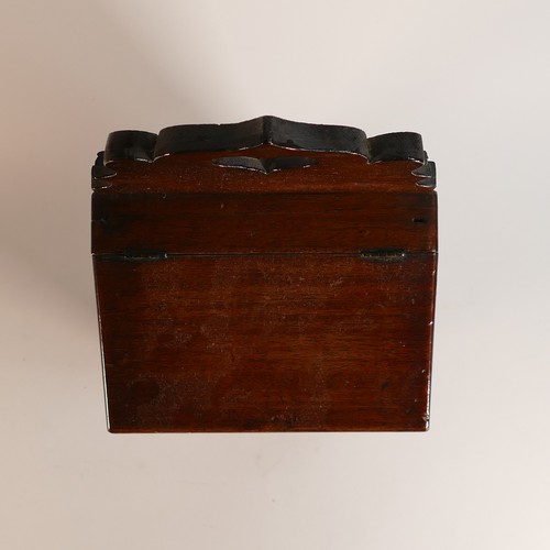 813 - George III Knife box. Shaped crest with pierced heart, hinged sloping cover. Inlaid carving knife an... 