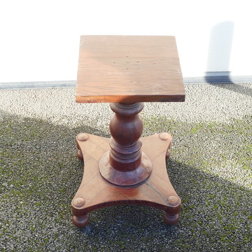 821 - Victorian circular Pedestal table on three bun feet. Height: approx. 75cm Diameter: approx. 120cm