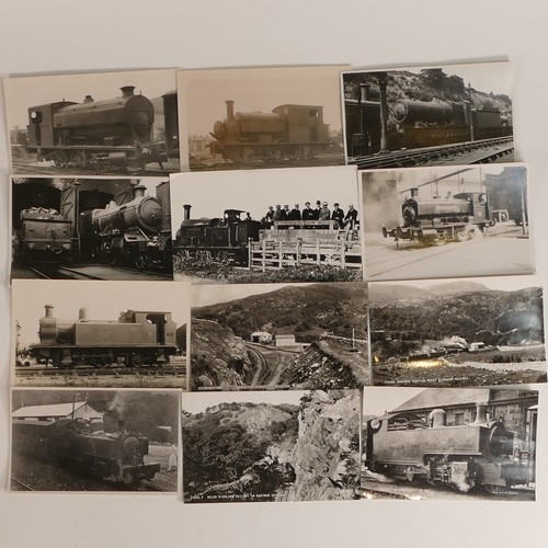 1136 - Railway Interest: An extensive collection of Railway and Locomotive postcards housed in two mid cent... 