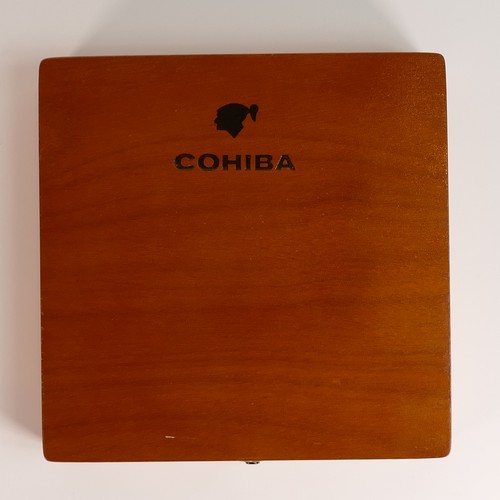 1150 - One box containing 25 x COHIBA LANCEROS Cigars (38 ring gauge x 192mm length) both outer and inner b... 