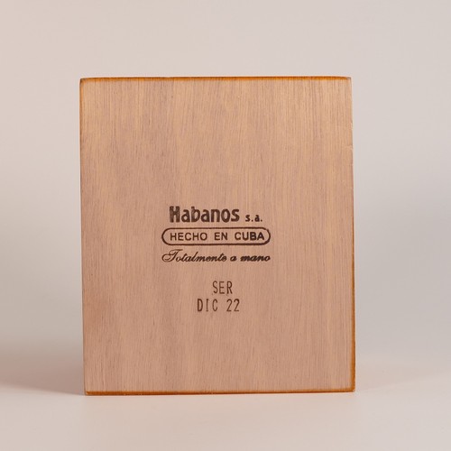 1152 - One box containing 25 x COHIBA SIGLO VI Cigars (52 ring gauge x 150mm length) factory and date code ... 