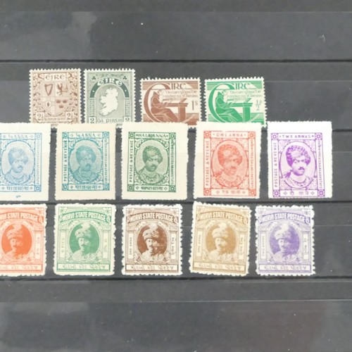 1191 - Job lot tray of mainly British & British Commonwealth stamps, both mint and used, and oddments of fo... 