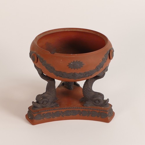 1399 - Late 18th / early 19th century Rosso Antico Neoclassical tripod burner, probably Wedgwood. Tripod in... 