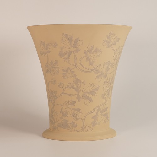 1409 - Wedgwood Interiors modern lemon vase decorated with an outlined floral pattern. Height 25cm x width ... 