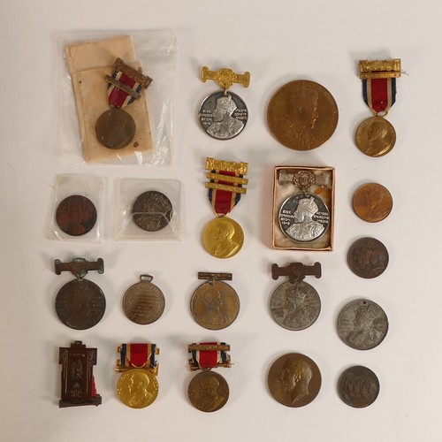 1457 - 51 x Edward VII, George V & George VI Royal commemorative medals / medallions & similar, including s... 