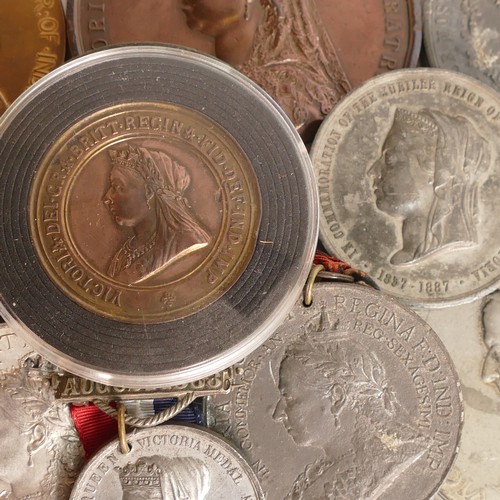 1458 - 68 x Queen Victoria commemorative medals / medallions & similar, including some solid silver example... 