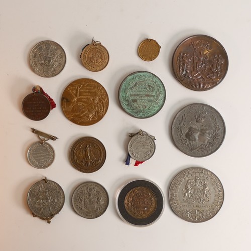 1458 - 68 x Queen Victoria commemorative medals / medallions & similar, including some solid silver example... 