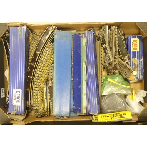 167 - Selection of Hornby-Dublo OO Gauge Track and Accessories to include Railway Station, No.1 Level Cros... 