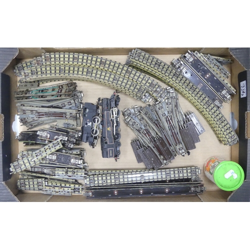 167 - Selection of Hornby-Dublo OO Gauge Track and Accessories to include Railway Station, No.1 Level Cros... 