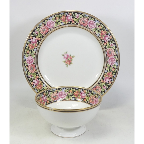 184 - Wedgwood 'Clio' Footed Fruit Bowl and Large Round Plate. (H: 10.5cm) (2)