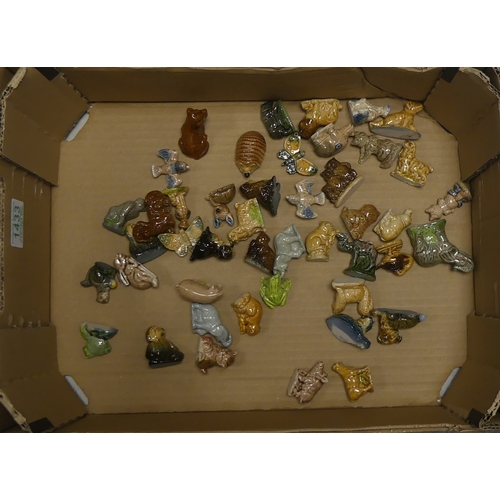 264 - Wade Whimsies to include pigs, elephants, monkeys, dogs, hedgehog, ducks Etc(1Tray)