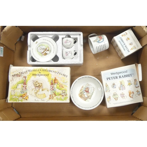 552 - Beatrix Potter Wedgwood Mrs Tiggy-Winkle children's tea set to include two plates, two teacups & sau... 