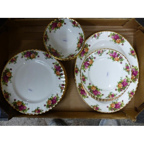 225 - Royal Albert Old Country Roses pattern items to include 6 Dinner plates, 6 salad plates, 6 cereal bo... 