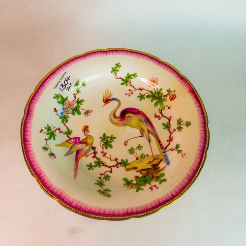 218 - Early 20th century comport decorated with Chelsea type birds, diameter 27cm, height 16cm.