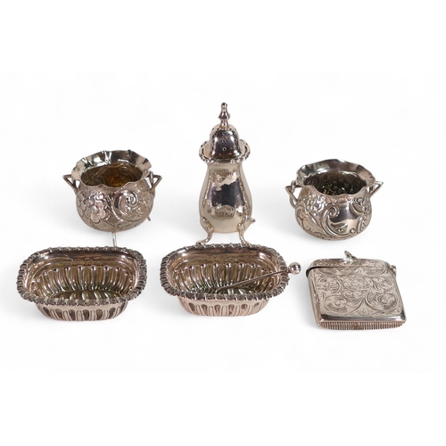 770 - 7 x hallmarked silver items including vesta, pair of salts & a spoon, 2 small cauldrons & a pepper, ... 