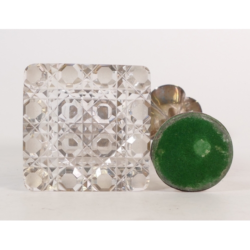 802 - Silver topped square cut glass perfume bottle, Birmingham 1906, h.10cm, together with a Silver bud v... 