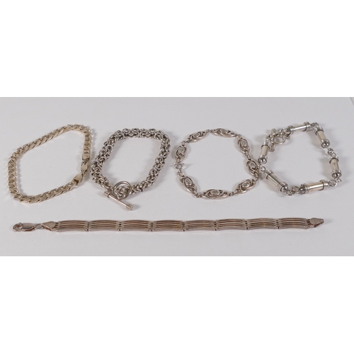 772 - 5 x sterling silver bracelets, 80g