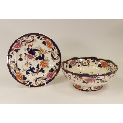 318 - Masons Ironstone Blue Mandalay to include:- Large footed scalloped edged fruit bowl, dinner plate, 2... 