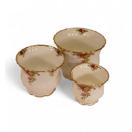 362 - Royal Albert 'Old Country Roses' a set of graduated sized footed Plant Pots; Tallest:-15cm (3)
