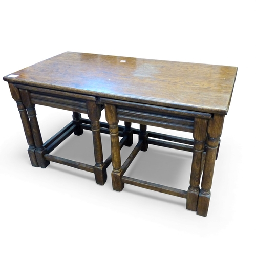 662 - Oak nest of 3 tables. 1 rectangular coffee table with 2 nesting square side tables. H48cm x W90cm x ... 