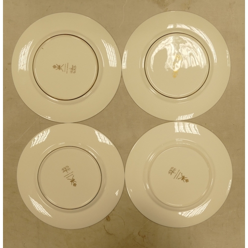 585 - De Lamerie Fine Bone China, heavily gilt plates with yellow banding. Made in England (4)