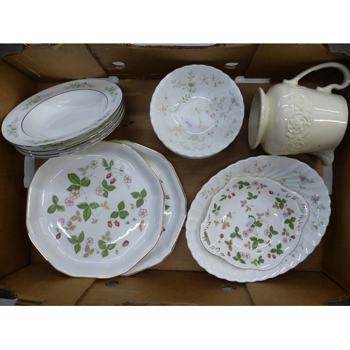 418 - Wedgwood ceramics to include Wild Strawberry pattern serving platters and shaped tray, Wedgwood Camp... 