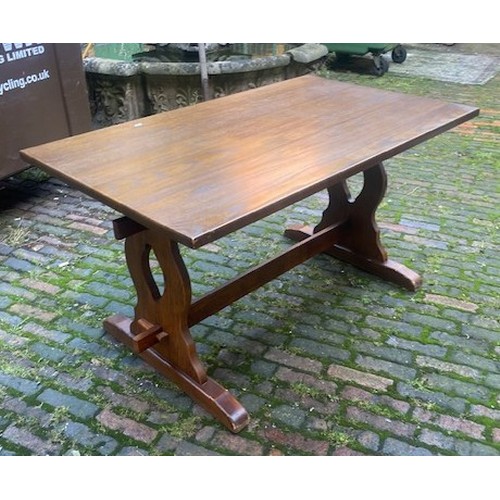 661 - Oak refectory style dining table, and a set of 4 dining chairs, table top measures 136cm x 82cm (5).