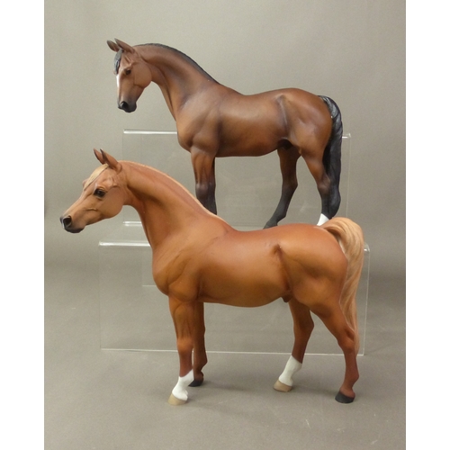 119 - Northern Lights @ Wade resin horses x 2, height 19cm (2).