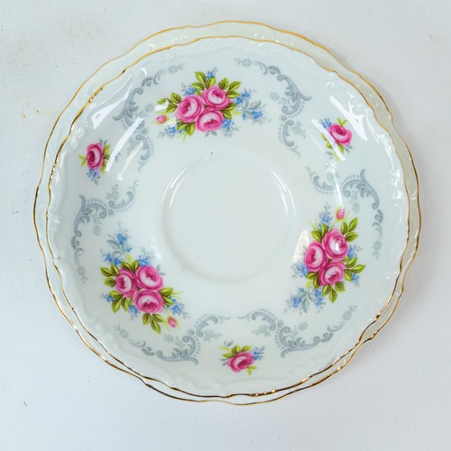 373 - Royal Albert 'Tranquillity' part tea/dinner set to include:- five tea cups, five saucers, five side ... 