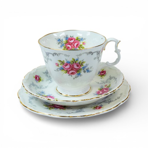 373 - Royal Albert 'Tranquillity' part tea/dinner set to include:- five tea cups, five saucers, five side ... 