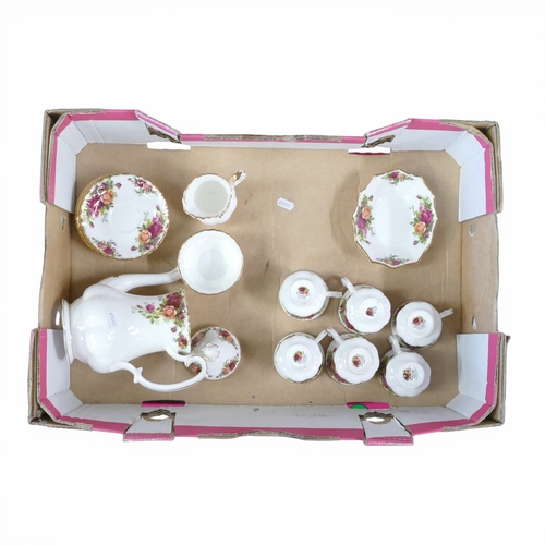 577 - Royal Albert 'Old Country Roses' to include:- Coffee Pot, six coffee cups, six saucers, sugar bowl, ... 