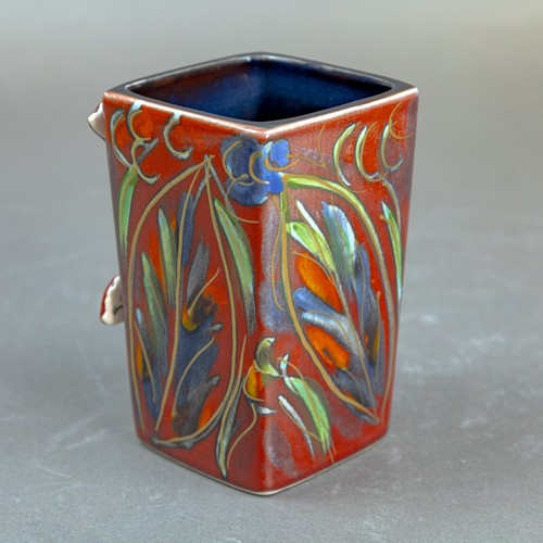 9 - Anita Harris Tree Frog on a medium square vase H22cm. Gold signed.