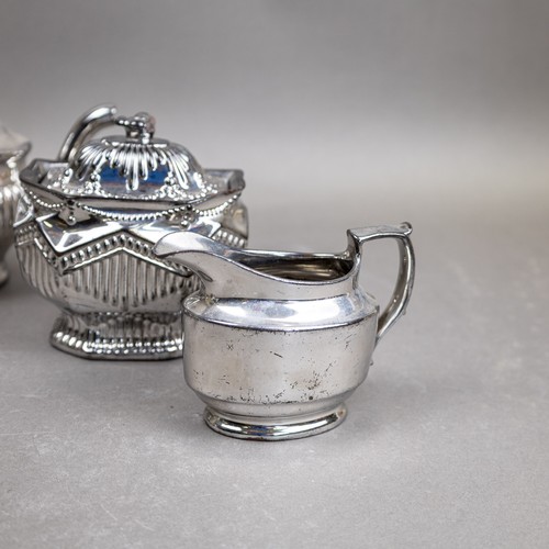 31 - Late 19th/early 20th century ceramic chrome Lustre glaze tea pot, covered hexagonal, fluted sugar bo... 