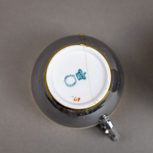 42 - A collection of 18th and 19th century porcelain tea cups in various patterns from different manufact... 