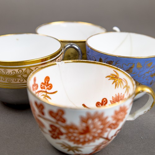 42 - A collection of 18th and 19th century porcelain tea cups in various patterns from different manufact... 