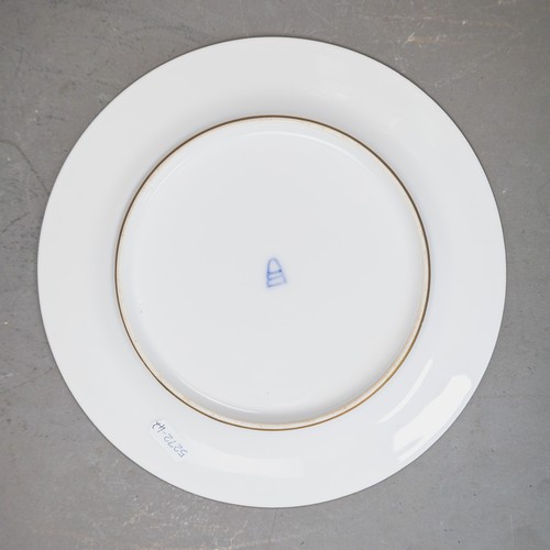 A Royal Vienna plate with a green and gilt border, with centre ...