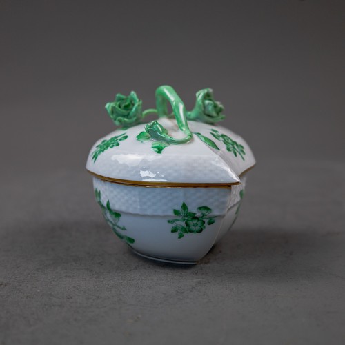 Herend porcelain trinket box 'Apponyi Green' style lidded leaf design ...