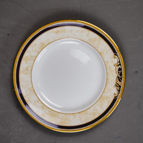 Wedgwood Cornucopia part dinner/tea/coffee set to include - three round ...