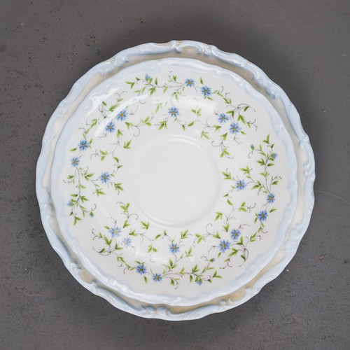 Royal Albert Caroline pattern part tea, coffee and dinner sets to ...