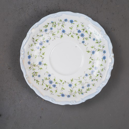 Royal Albert Caroline pattern part tea, coffee and dinner sets to ...