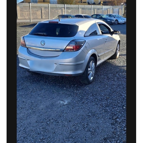 16 - 2007 Silver Opel Astra 
Miles 190000
Nct until 14/03/2024
Road tax €385
4 Good tyers 
New discs and ... 