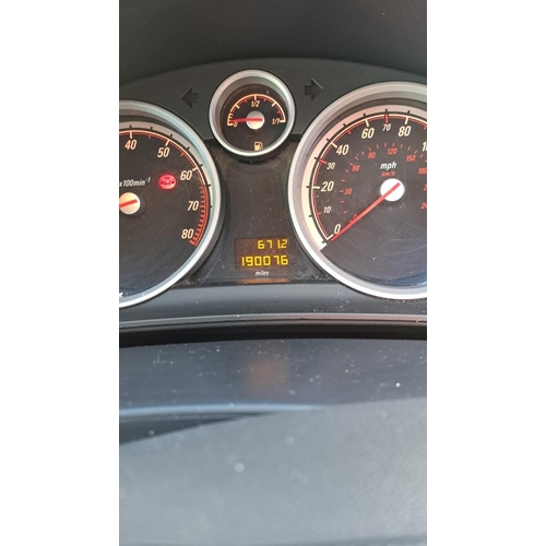 16 - 2007 Silver Opel Astra 
Miles 190000
Nct until 14/03/2024
Road tax €385
4 Good tyers 
New discs and ... 