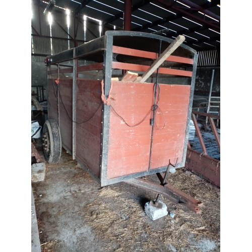 194 - 9x5ft Wodden cattle Trailer