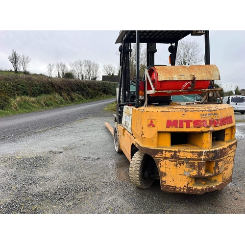 264 - 2 Half ton Mitsubishi Gas forklift 
White Solid wheels 
Good breaks 
Everything working perfectly so... 