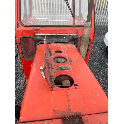 225 - 1971 Massey Ferguson 135 
1 Owner from new 
Good Engine, Gear box & Lift 
Straight front axel