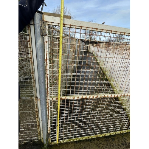 250 - Double sided Panels multipurpose 
Can be used for dog/chicken run etc 
140 Panels 
Can be sold toget... 