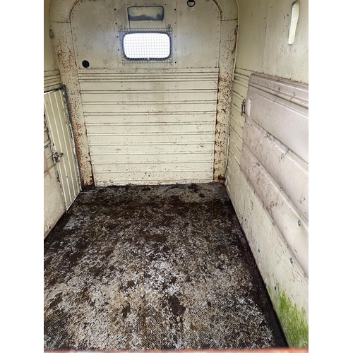 248 - Rice Horse box 
Checkered plate floor 
Hijack & Jockey wheel all perfect