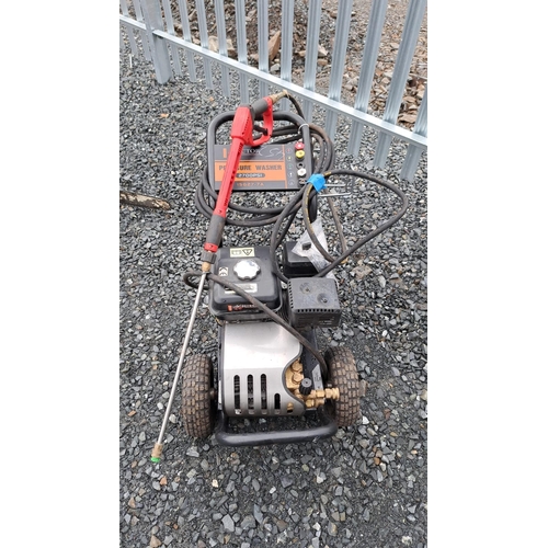 82 - Vickers power washer lance 2700psi
brand new