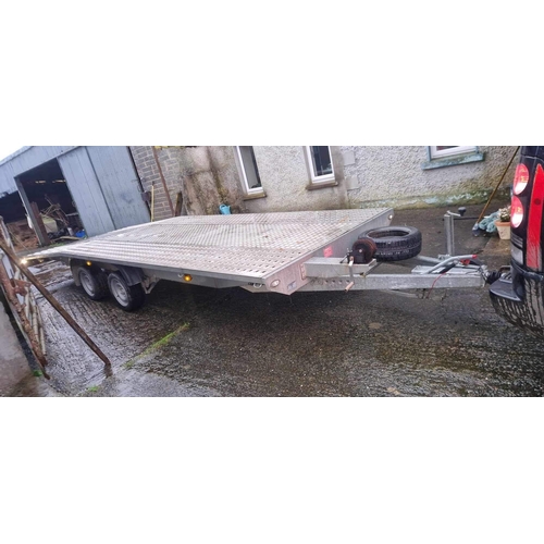 261 - car transporter beaver tail
Winch, Spare tyer  
2Axel 
6Mx2M 
Very good condition